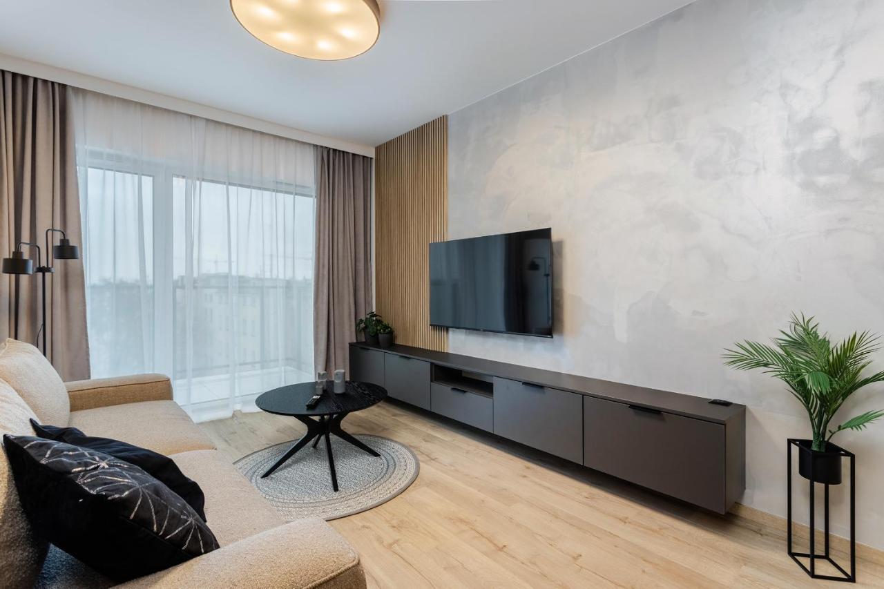 Klimatyzowany Apartament Very Berry Z Parkingiem W Poznaniu By Noclegi Renters Exterior foto